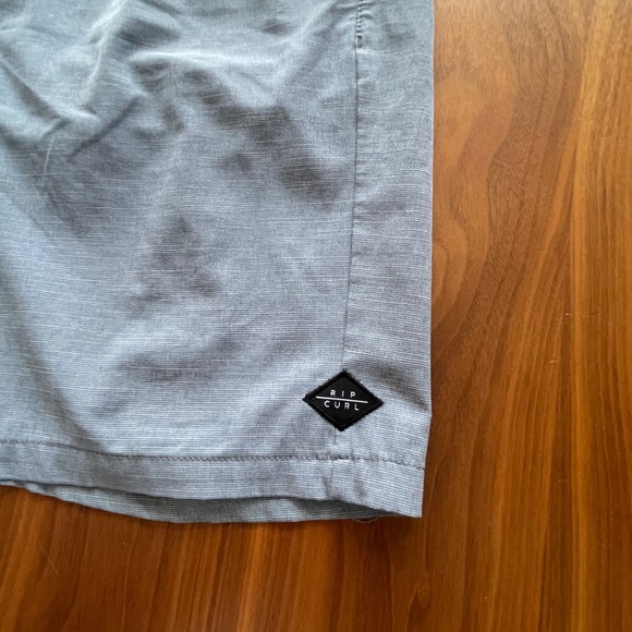 RIP CURL Mirage Boardwalk Hybrid Shorts- Mens 34 Gray - Picture 3 of 9